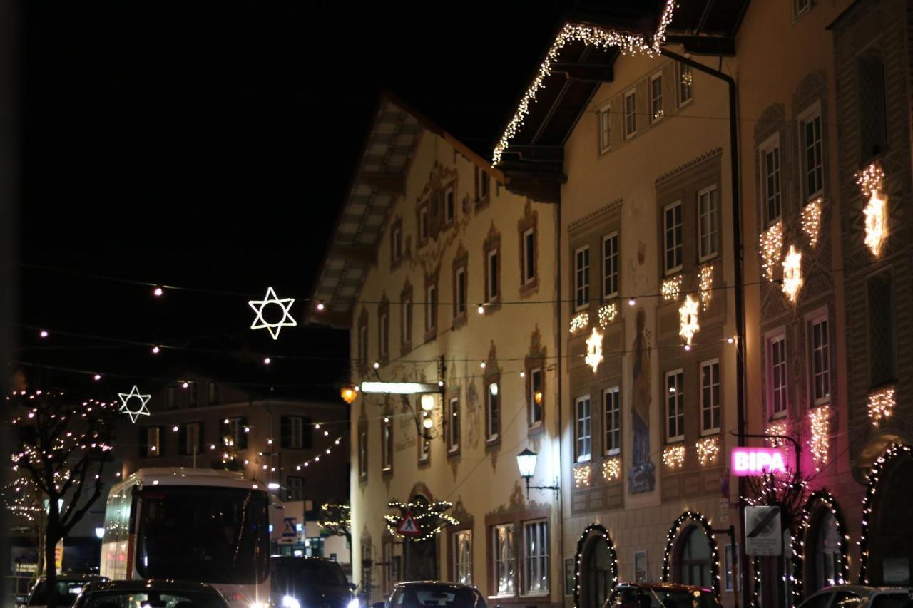 Hotel Gasthof Goldene Traube Golling an der Salzach Exterior foto